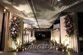 Luxury Wedding Decoration Entrance Floral Arrangement The Ritz Carlton Hong Kong Luxury Wedding Decor Wedding Decorations Luxury Wedding