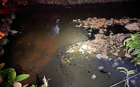 Kuala lumpur, 23 mac — hanya 53 peratus lembangan sungai di malaysia dikelaskan sebagai sungai bersih, manakala 42 peratus adalah sungai tercemar dan bakinya dikategorikan sebagai tercemar teruk, kongsi dua pensyarah kanan universiti teknologi mara (uitm) hari ini. Polis Siasat Punca Sungai Kampung Baru Balakong Tercemar Free Malaysia Today Fmt