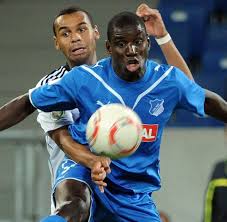 Demba ba, 36, senegal fc lugano, 2021'den beri santrafor piyasa değeri: 1899 Hoffenheim Was Demba Ba Von Seinen Acht Geschwistern Lernte Welt