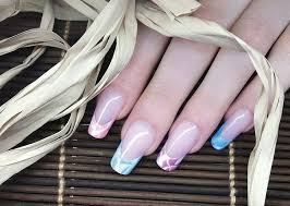 Un grande classico come la french manicure rivisitata da Barbara Donini  #nailart #unghie #manicure #trends #ricostruzione #beauty #fashion