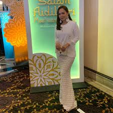 Adi putra, nora danish, tasha shilla, izreen azminda, ako mustafa, puteri sarah cinta dan simpati tiada ukurannya. Macam Kembar Ini Yang Terjadi Bila Ruhainies Nora Danish Bergambar Sekali Erin Sakura News