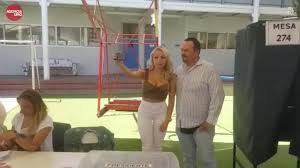 La conejita playboy, daniella chavez, fue nuevamente llamada a ser vocal de mesa en estas elecciones presidenciales y se enteró a última hora. Publimetro Twitterren Chileelige Segundavuelta2017 Segunda Vuelta 2017 Daniella Chavez Presenta Su Look Como Vocal De Mesa Https T Co 0mu0l3eu5z Https T Co Vrstqzuiwx