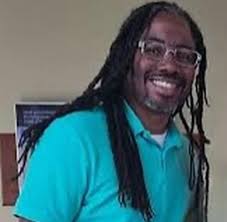 🚨 HERO SPEAKS OUT: The armed Traverse City, Michigan Walmart hero DERRICK  PERRY sprung into action and held the mass st*bbing suspect until law  enforcement arrived. FORMER MARINE! Imagine that. "I didn't