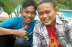 Tepat di tanggal cantik, yakni 11 november 2020, istri dede sunandar melahirkan buah hati ketiganya, parents. Disangka Motornya Hilang Di Parkiran Pelawak Dede Sunandar Panik Ternyata Ini Teguran Dari Sule Semua Halaman Gridmotor Id