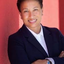 Mary Pluff's Instagram, Twitter & Facebook