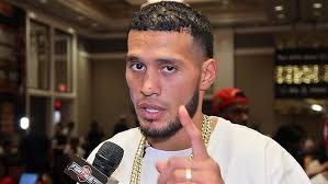 Gervonta Tank Davis wins by T.K.O. 🥊🥊🥊 stops Hector Davis