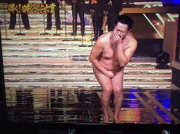 X 上的ゼロ次郎：「【悲報】レコード大賞に全裸中年男性https://t.co/6GDTMbDsZf」 / X