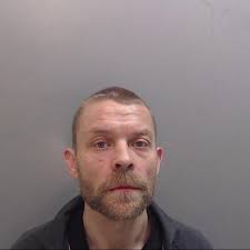 Ellesmere Port 'professional burglar' with 200 previous offences went  burgling