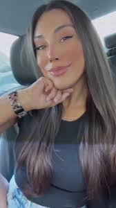 Hannah Rowland's Instagram, Twitter & Facebook