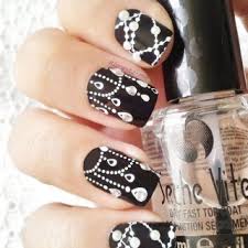 Black and white combination is timeless, elegant and there is no person who doesn't love it. Black And White Acrylic Nails Styletic