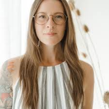 Lindsey Ellinger (VanDenBoom)