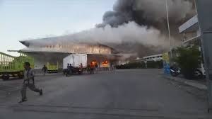 Loker pabrik masker mojoagung / news monster lokasi pabrik masker di jombang pabrik masker mojoagung jombang list produsen indonesia dimulai dari pemerintah kemudian diikuti oleh dunia usaha dunia pendidikan dan yang paling penting adalah partisipasi masyarakat. Terdengar Ledakan Rumah Potong Ayam Di Jombang Kebakaran