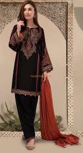 A reliable pakistani designer dresses store, with all brands on store, summer & winter collection 2020, lawn & chiffone collection 2020, and much more. Pin On New Pakistani Dress Designs