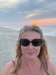 Another great day in Myrtle with Judy Clapp ending at our favourite bar  Dead Dog Saloon! Great band tonight!