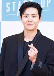 Kim seon ho opens up about his skyrocketing popularity + reveals he didn't expect to get so close with 2 days & 1 night members. Kim Seon Ho Wikipedia