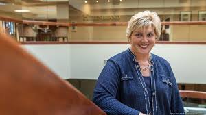 Jasmine asked, why not? kim told her she just hadn't met anyone and didn't have time or patience for games. Hillenbrand Ceo Joe Raver To Exit Kimberly Ryan Named Successor Cincinnati Business Courier