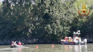 Mantente informado con las últimas noticias, videos y fotos de accidente aéreo que te brinda univision | univision. Ultim Ora Roma Incidente Aereo Ritrovato Il Corpo Dell Allievo Pilota Tg24 Info