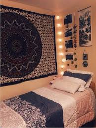 I Like The Lights In The Corner Of The Wall With The Fabric On It Maybe Do This In Our Common Area Cool Dorm Rooms Boho Dorm Room Dorm Room Bedding