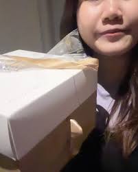 母鸡们陪我度过薅羊毛的半天💗✨, p1-p3 闪现马六甲The Nines🍰, p4 redeem🆓冰淇淋, p5 星巴克☕️杯RM30  hehe, p6-p7 ole-ole bali show ic直接🆓一份nasi campur, p8 说好的合照📷, p9 没想到bert  gor还买了生日蛋糕给