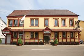 Dieses stolze bürgerhaus (1592) verdankt seinen namen der büste des heiligen georgs in der gewandung eines ritters, die den. Restaurant Hotel Restaurant Ritter Bruchsal Buchenau