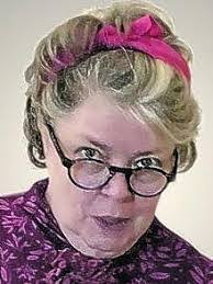 Caroline Wenner's Instagram, Twitter & Facebook