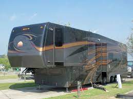 New Horizins Toy Hauler Camper Cool Rvs Luxury Motorhomes