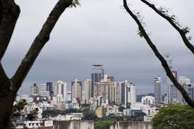 Temperaturas por debajo de lo normal: Fim De Semana Sera De Tempo Instavel Em Curitiba E Praias Do Parana Bem Parana