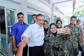 The regiment infantry units formerly consisted of 2 series of reservist; H2oteam On Twitter Warga Rejimen 515 Askar Wataniah Gembira Menyambut Ds Hishammuddinh2o Yang Akan Beramah Mesra Bersama Mereka Di Kem Transit Jalan Ampang Kl Hari Ini Hebatkannegaraku Perkasaperwira Https T Co F8el70aecw