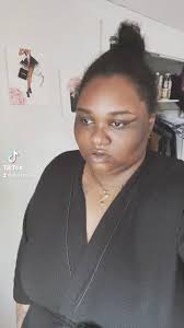 Instagram 用户 Ebony Cook