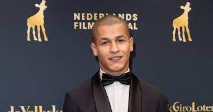 Zijn management heeft aan de redactie van de talkshow laten weten ervan af te zien. 0is0ndq Xmmzzm