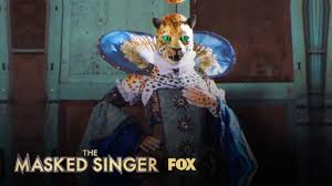 Aber welcher prominente könnte drunter stecken? The Clues Leopard Season 2 Ep 8 The Masked Singer Youtube