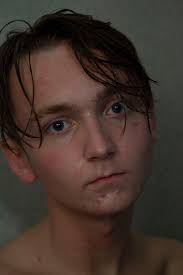 Limbo I Amalie Madsen, Henriette Fosse og Hedda Kallhovd Drøsdal, Kristoffer  Daniel Drivdal.