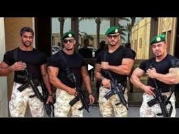 ‫ألقت كتيبة السيف الأجرب التابعة للحرس الملكي القبض على 11 أميراً تجمهروا في قصر الحكم، حيث صدر أمر كريم بالقبض عليهم عقب رفضهم مغادرة القصر، وتم إيداعهم سجن الحائر تمهيداً لمحاكمتهم. Ù…Ø§ Ù„Ø§ ØªØ¹Ø±ÙÙ‡ Ø¹Ù† ÙƒØªÙŠØ¨Ø© Ø§Ù„Ø³ÙŠÙ Ø§Ù„Ø§Ø¬Ø±Ø¨ Ø§Ù„ØªÙŠ Ø§Ø¹ØªÙ‚Ù„Øª Ø§Ù„Ø§Ù…Ø±Ø§Ø¡ 11 Ø¨Ø§Ù„Ø³Ø¹ÙˆØ¯ÙŠØ© Youtube