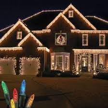 Here are 10 fresh ideas to wow your family and neighbors with your light decorating skills! 5 Tips For Hanging Outdoor Christmas Lights Christmas Lights Outside Christmas House Lights Exterior Christmas Lights