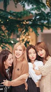 Looking for the best wallpapers? Follow Me On Instagram Blackpinklockscreens For More Blackpink Lockscreens Wallpapers Christmas Fondos ËË‹blackpinkl Sarkicilar Mavi Melekler Koreli Kiz