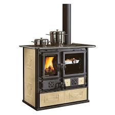 L'atelier du poêle en faïence de damien spatara restaure d'antique poêle en faïence. Cuisine Four Poele A Bois 6 5kw En Faience Foyer En Fonte Rosa Liberty Cdiscount Bricolage