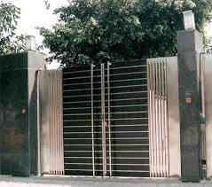 I invite you to see the first photo of our post about entrance arch gate design, but also check the other photos and choose one style for your front gate. Modern Front Gate Designs For Modern Home