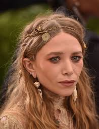 We blame gucci for the resurgence of '70s hairstyles. 70s Hairstyles 18 Iconic Hair Trends Making A Comeback
