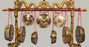 Kempul Gong Gantung Berukuran Kecil Kempul Menandai Aksen Aksen Penting Dalam Kalimat Lagu Gendhing Gong Musik Tradisional Indonesia