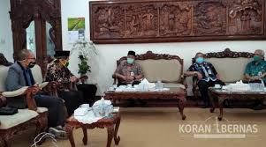 Check spelling or type a new query. Koranbernas Id Kebumen Lonjakan Kasus Konfirmasi Covid 19 Di Kabupaten Kebumen Dalam Sepekan Terakhir Menjadi Perhatian Semua Pihak Polres Kebumen Tidak Akan Memberikan Izin Keramaian Yang 00 06 32 27 Sep 2020 Tidak Ada Izin