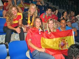 It may be useful to note that in some spanish speaking countries, darker skin/hair is so common that they don't differentiate between a person with blonde hair, which to english speakers means someone with yellow/white hair, and a. Learning Spanish What Not To Say