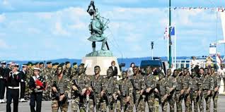 49tenu par les alliés à l'écart des préparatifs du débarquement, le général de gaulle n'est pas venu saluer les hommes de. Le Telegramme France 75e Anniversaire Du Debarquement Les 177 Heros Francais Du Commando Kieffer Celebres