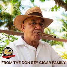 "Feliz Día de Acción de Gracias! 🍂 Estamos inmensamente agradecidos por su  apoyo constante. ¡Que disfruten este día rodeados de familia, amigos y  buenos momentos! 🦃✨ #Gracias #DíaDeAcciónDeGracias", ...