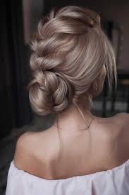 Besides, braided hairdos are appropriate for the office, parties, and even wedding ceremonies. 20 Easy Updos For Medium Hair 2021 2022 The Latest Hairstyles