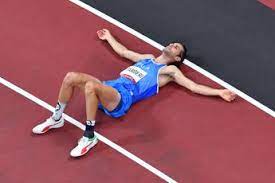 Italy's gianmarco tamberi and qatar's mutaz essa barshim both won the gold medal in the olympic men's high jump after being offered the chance to share the top prize by the judge. Spehnjbws Bn3m