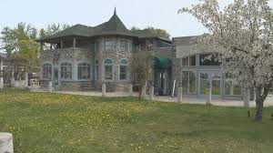 Cancellations for rest of summer': Summerland tourism operators take major  financial hit due to COVID-19