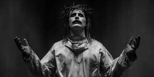 Determined to ensure superman's ultimate sacrifice was not in vain, bruce wayne aligns forces with diana prince with plans to recruit a team of metahumans to protect the world from an approaching threat of catastrophic proportions. Jared Leto S Joker Mimics Jesus In Zack Snyder S Justice League Image