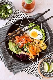 Lachs Bowl Rezept Mit Erdnuss Kokos Sauce Gemse In 2020