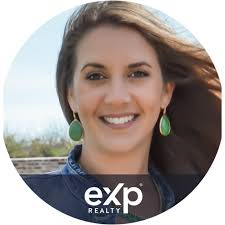 Kristen Beebe's Instagram, Twitter & Facebook