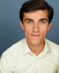 New headshot drop, hire me ! Special thanks to @woodrowhelmsphotography for  such incredible photos! If you need affordable headshots, he's your guy.